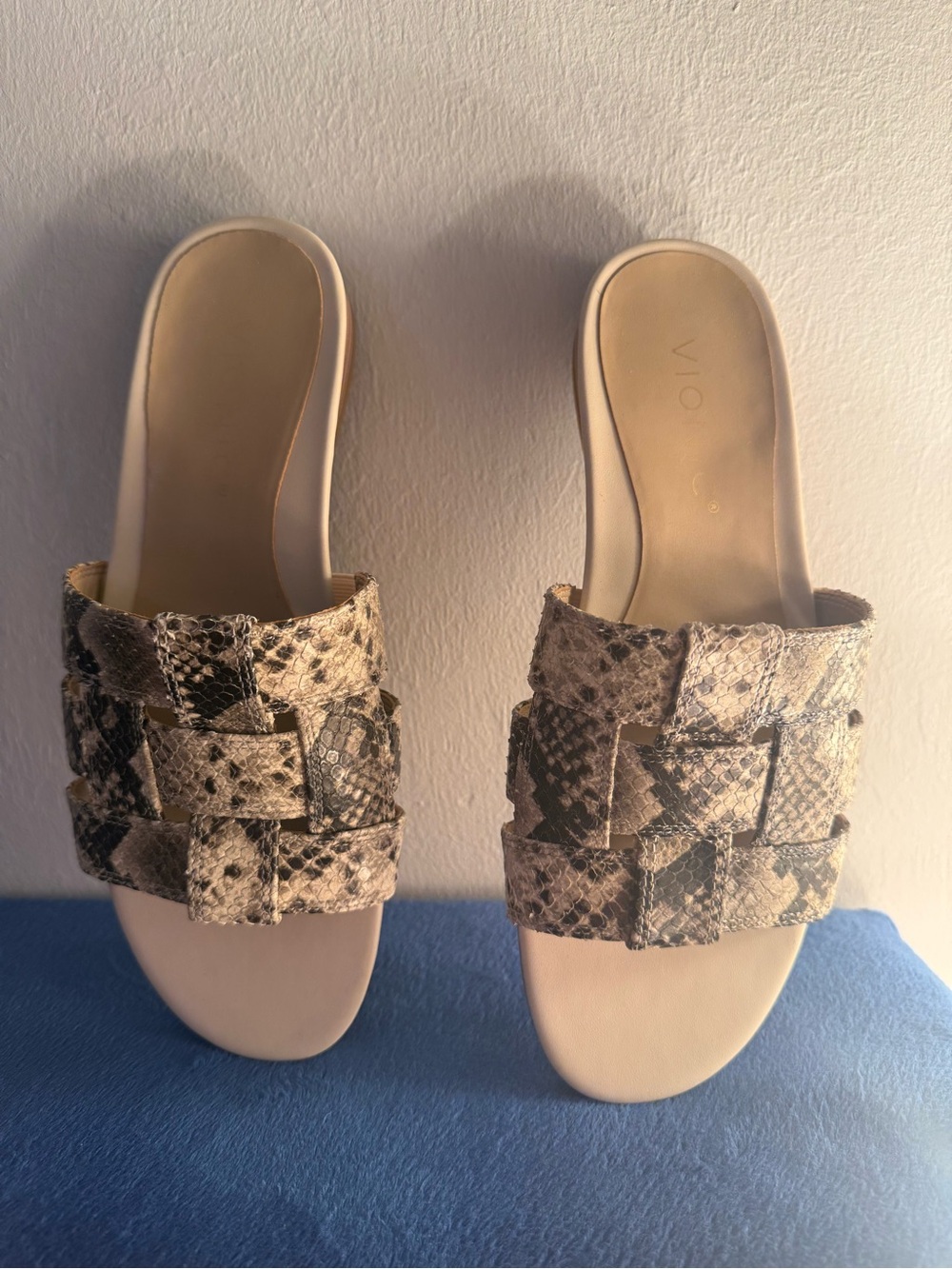 Vionic Glendora Snake Print Woven Slide Sandals Size 7.5